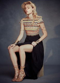 Farah Holt feet photo 6