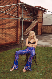 Farah Holt feet photo 9