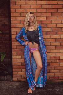 Farah Holt feet photo 1