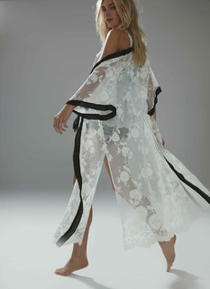 Farah Holt feet photo 12