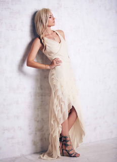 Farah Holt feet photo 4