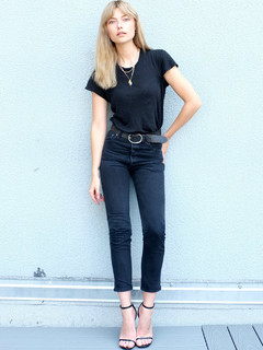 Farah Holt feet photo 7