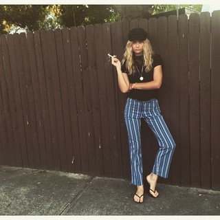 Farah Holt feet photo 2
