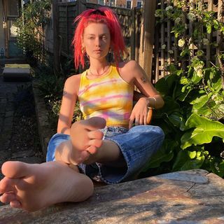Farah Holt feet photo 3