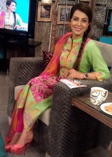 Farah Hussain feet photo 5