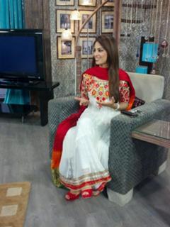 Farah Hussain feet photo 19