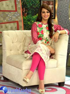 Farah Hussain feet photo 6