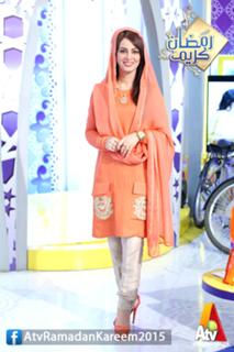 Farah Hussain feet photo 9