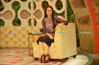 Farah Hussain feet photo 15