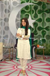 Farah Hussain feet photo 7