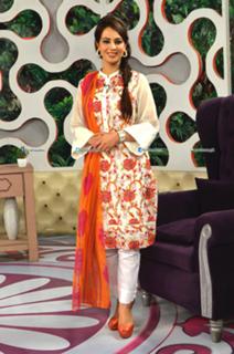 Farah Hussain feet photo 11