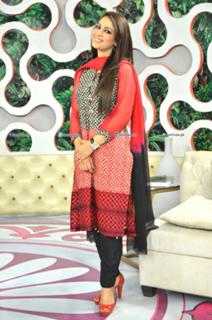 Farah Hussain feet photo 7