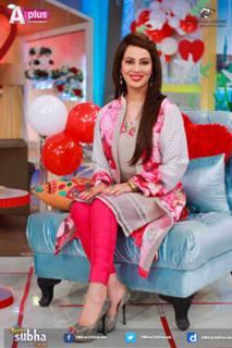 Farah Hussain feet photo 7
