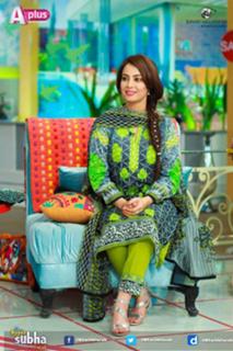 Farah Hussain feet photo 9