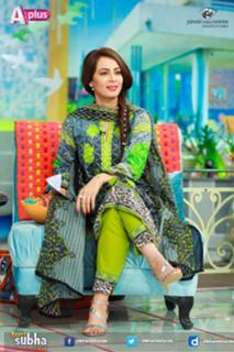 Farah Hussain feet photo 8