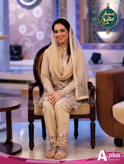 Farah Hussain feet photo 20