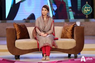 Farah Hussain feet photo 13