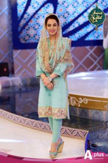 Farah Hussain feet photo 7