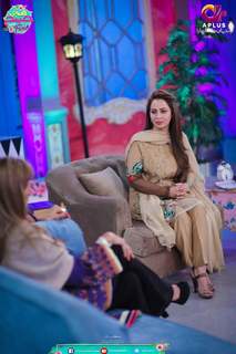Farah Hussain feet photo 3