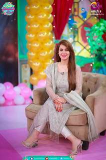 Farah Hussain feet photo 12