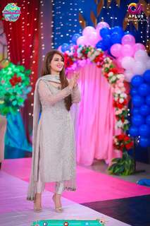 Farah Hussain feet photo 10