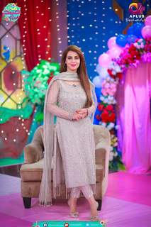 Farah Hussain feet photo 7