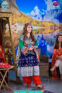Farah Hussain feet photo 6