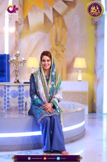 Farah Hussain feet photo 2