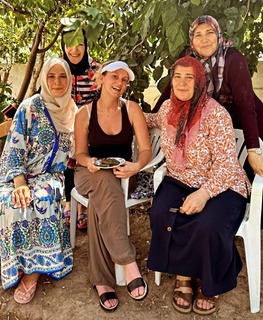 Farah Zeynep Abdullah feet photo 1