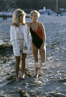 Farrah Fawcett feet photo thumbnail