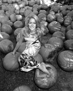 Farrah Fawcett feet photo thumbnail