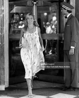 Farrah Fawcett feet photo thumbnail