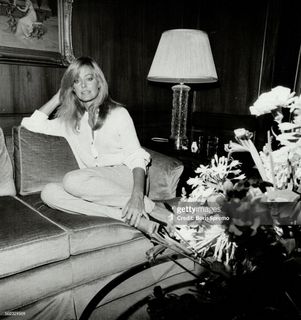 Farrah Fawcett feet photo thumbnail