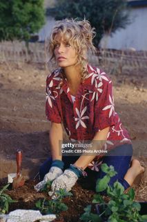 Farrah Fawcett feet photo thumbnail