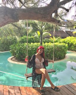 Farrah Laurel Abraham feet photo thumbnail