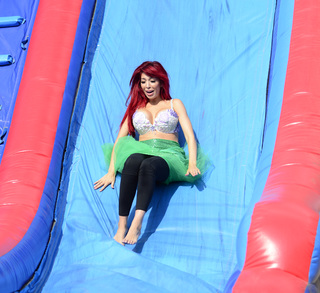 Farrah Laurel Abraham feet photo thumbnail