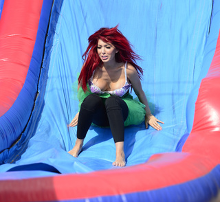 Farrah Laurel Abraham feet photo thumbnail