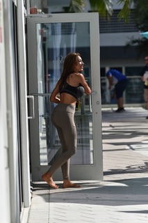 Farrah Laurel Abraham feet photo thumbnail