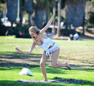 Farrah Laurel Abraham feet photo thumbnail