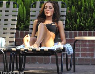 Farrah Laurel Abraham feet photo thumbnail