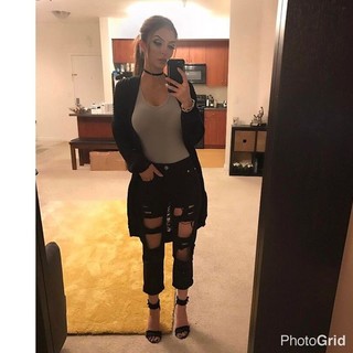 Faryal Makhdoom feet photo 2