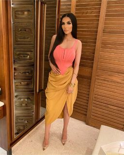 Faryal Makhdoom feet photo 15