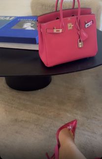 Faryal Makhdoom feet photo 2
