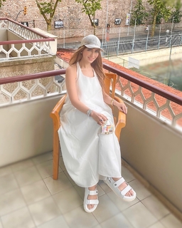 Fatima Kasuri feet photo 14