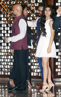 Fatima Sana Shaikh feet photo thumbnail