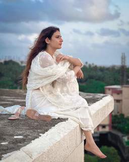 Fatima Sana Shaikh feet photo thumbnail