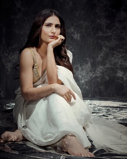 Fatima Sana Shaikh feet photo thumbnail