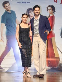 Fatima Sana Shaikh feet photo thumbnail