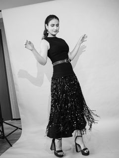 Fatima Sana Shaikh feet photo thumbnail