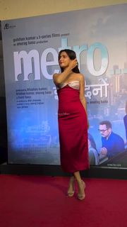 Fatima Sana Shaikh feet photo thumbnail